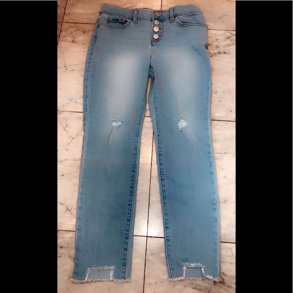 Stretchy,comfortable and their ripped jeans
